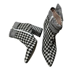 Betsey Johnson‎ NEW 8 1/2 White Black Heeled Boots  Textile 3" Heel